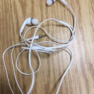 Samsung ear buds
